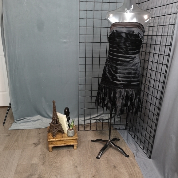 Y2K Vintage Black Pleated Satin Embroidered Sequins Strapless Cocktail Dress - Picture 8 of 8